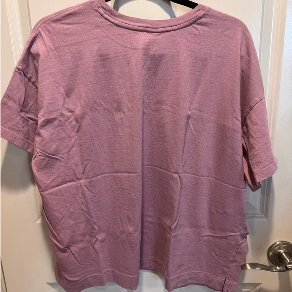 Old Navy Pink and Blue Vintage Tee - Picture 2 of 7